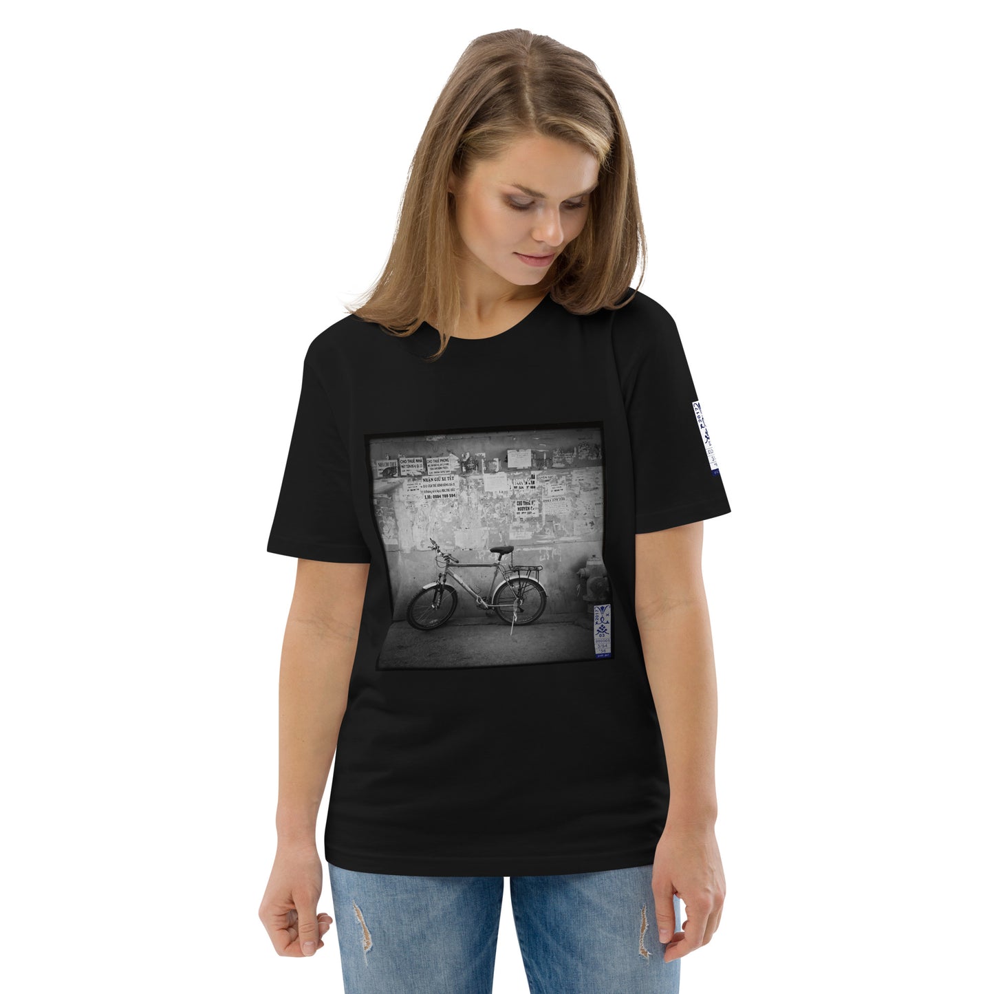 Viattitude 3/54 black unisex organic cotton t-shirt, artist-authorised edition by Enmempin N. Midelobo