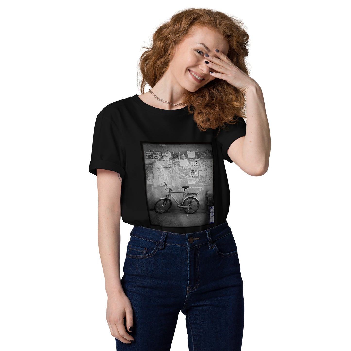 Viattitude 3/54 black unisex organic cotton t-shirt, artist-authorised edition by Enmempin N. Midelobo